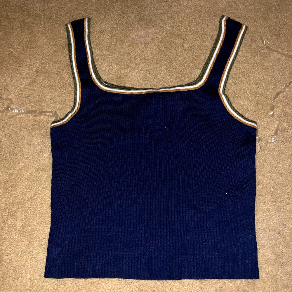 Sweater material crop top.